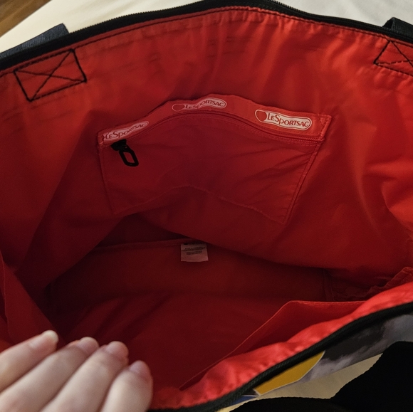 Lesportsac X Peanuts Collaboration Hailey Tote Bag Snoopy In The Sky - Picture 4 of 6